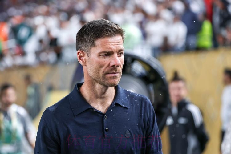 马卡:皇马下赛季可能进一步降薪 欧冠结束后讨论 马卡:皇马下赛季可能进一步降薪 欧冠结束后讨论